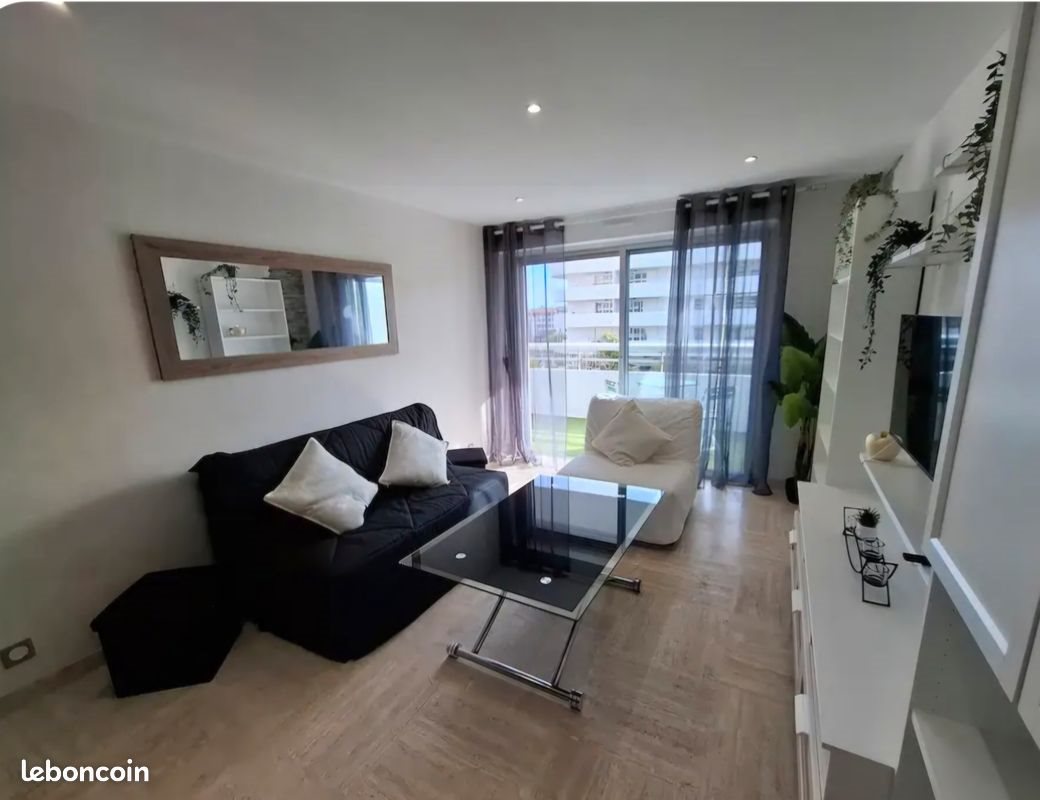 Appartement à louer, 35m², Mandelieu-la-Napoule
