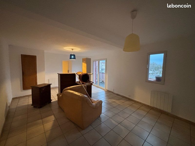 Appartement à louer, 70m², Orange