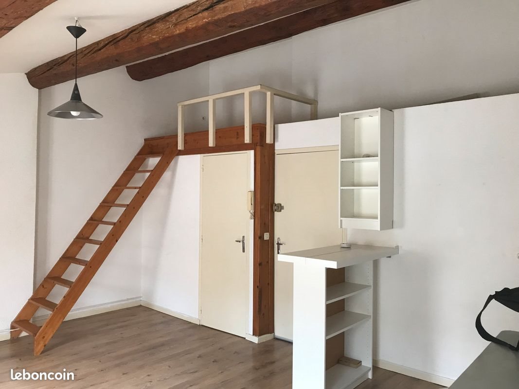 Appartement à louer, 24m², Nîmes