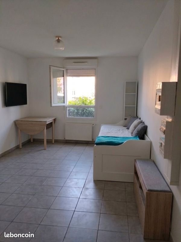 Appartement à louer, 22m², Vénissieux