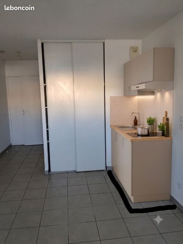 Appartement à louer, 22m², Vénissieux