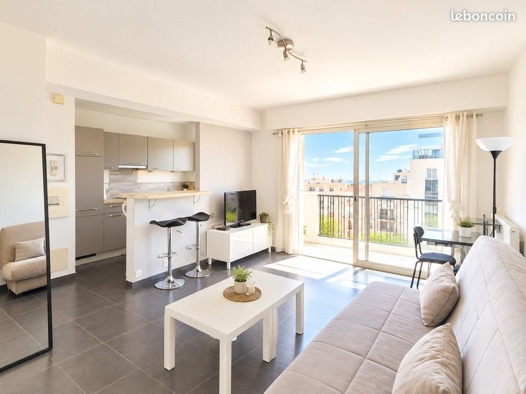 Appartement à louer, 27m², Antibes