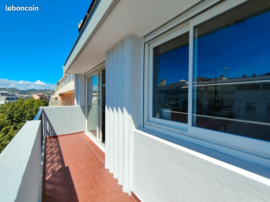 Appartement à louer, 27m², Antibes