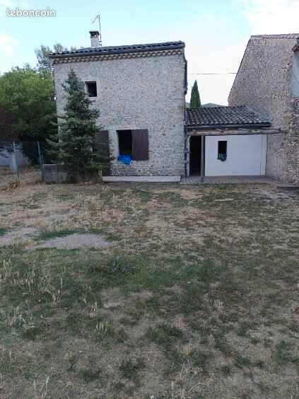 Maison à louer, 90m², Malijai