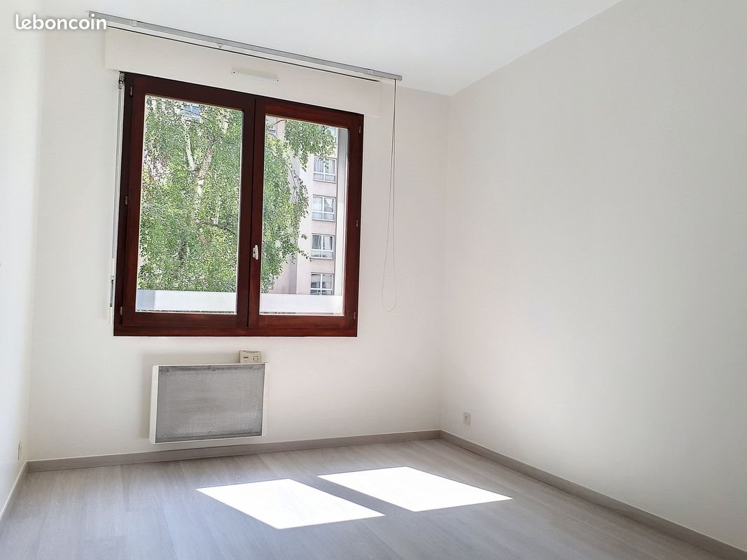 Appartement à louer, 68m², Courbevoie