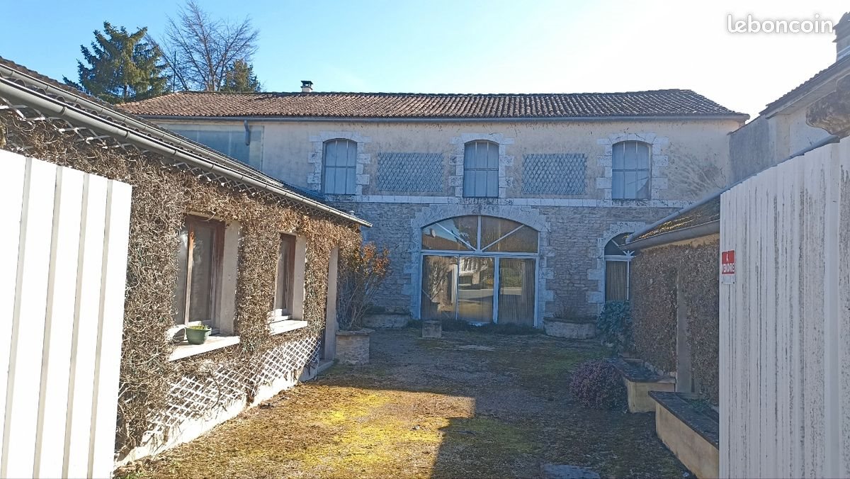 Maison à vendre, 137m², Mansle