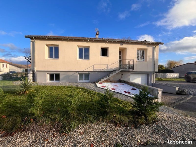 Maison à vendre, 169m², Bressuire