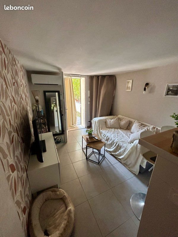 Appartement à louer, 28m², Nîmes