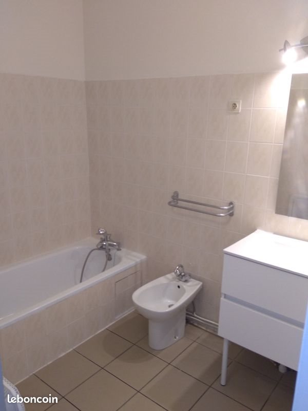Appartement à louer, 60m², Cazères