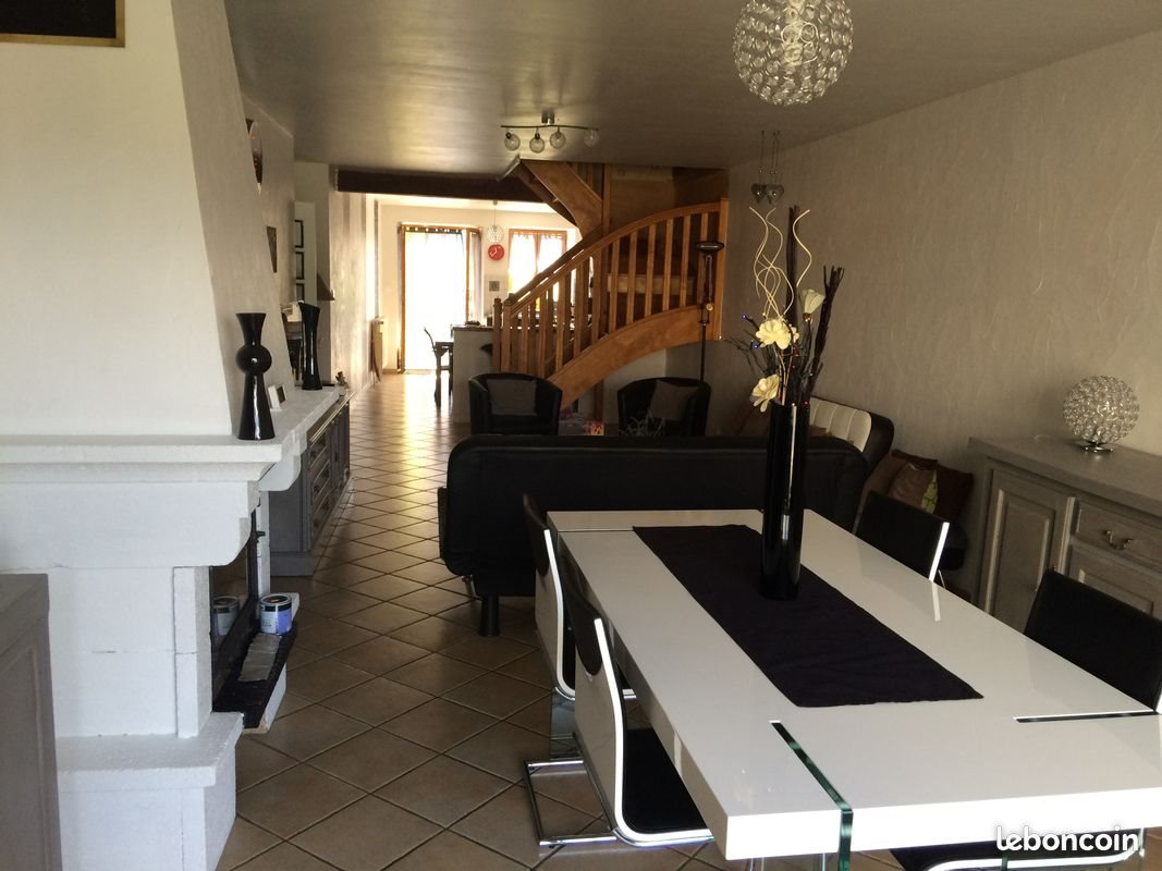 Maison à louer, 142m², Valay