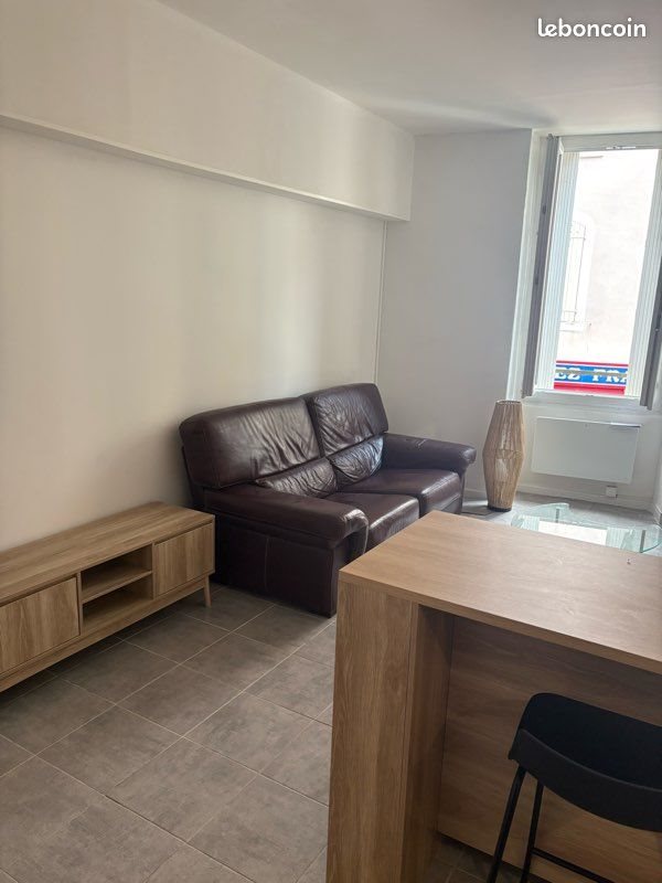 Appartement à louer, 42m², Aubenas