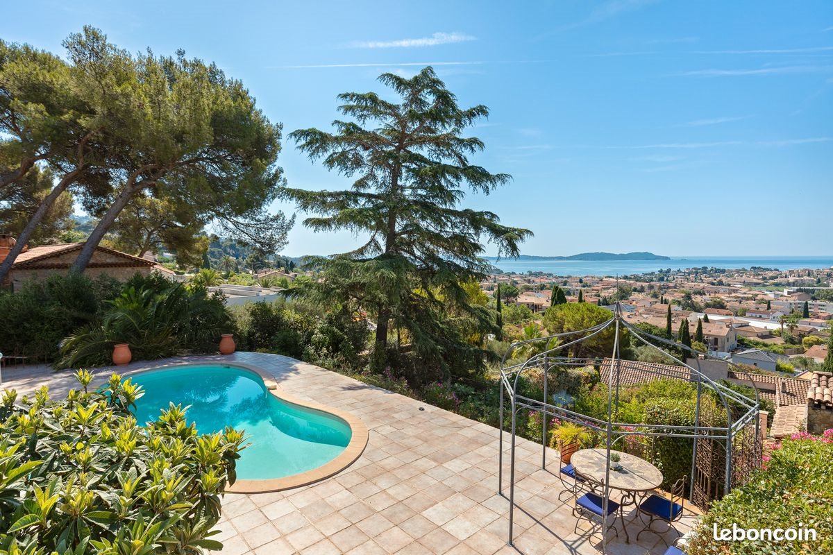 Maison à vendre, 141m², Carqueiranne