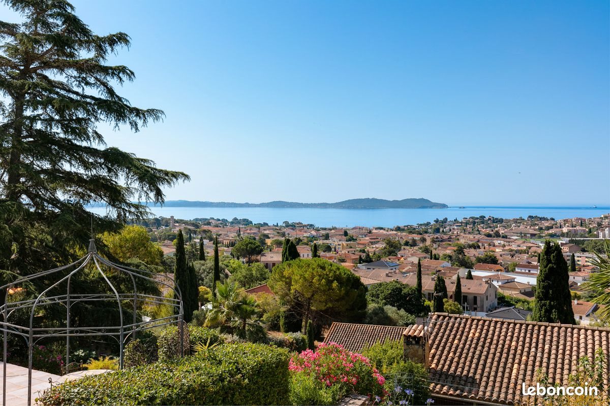 Maison à vendre, 141m², Carqueiranne