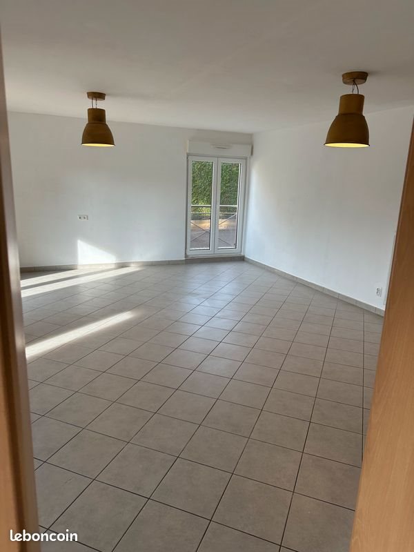 Appartement à louer, 76m², Zoufftgen