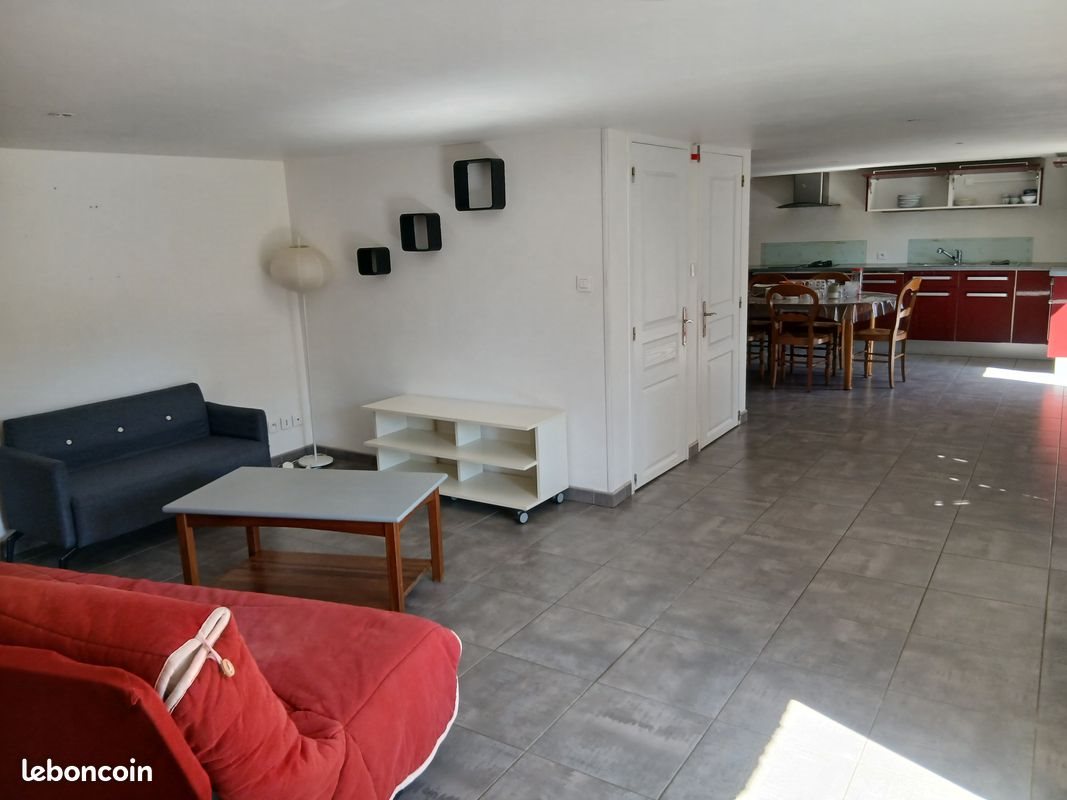Appartement à louer, 88m², Landrévarzec