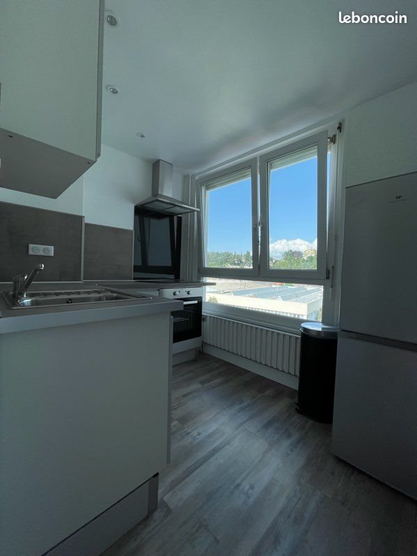 Appartement à louer, 32m², Saint-Étienne