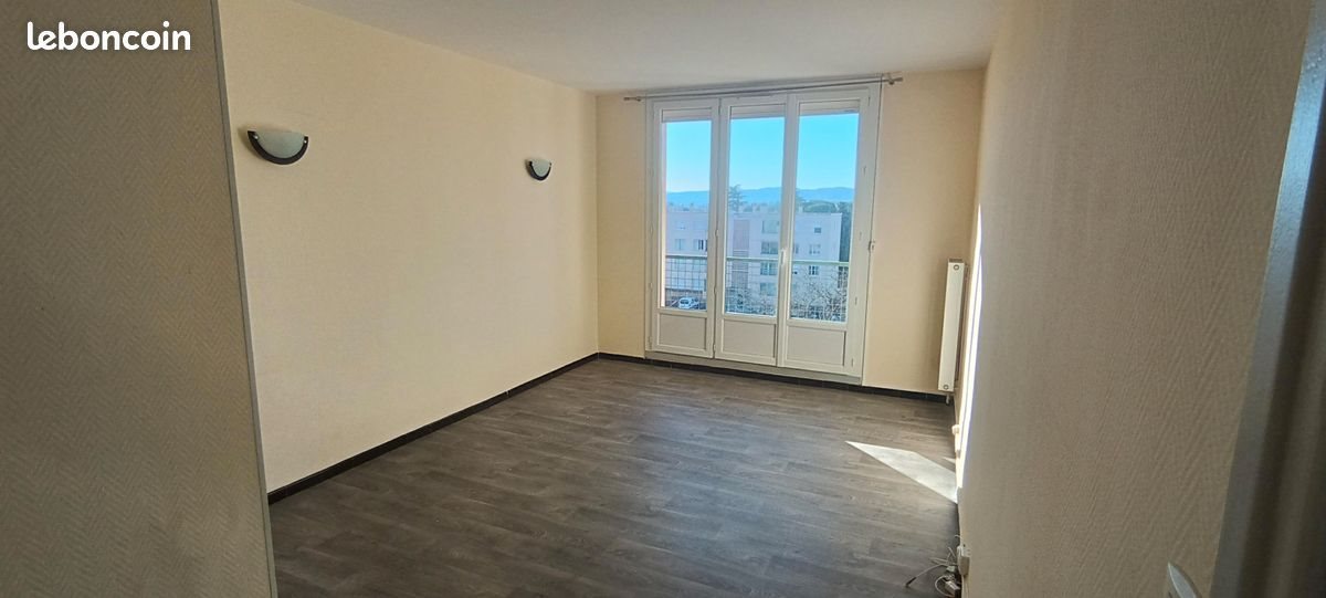 Appartement à vendre, 66m², Pont-Saint-Esprit
