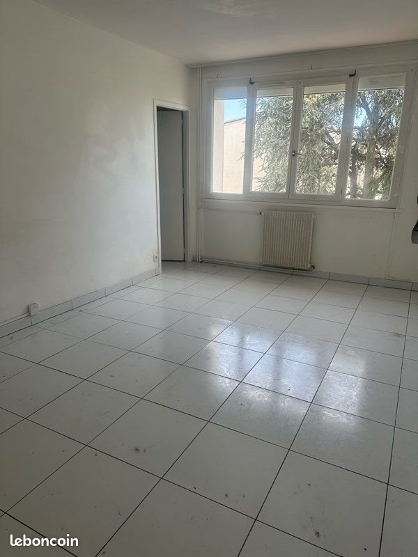 Appartement à louer, 54m², Saint-Jean-de-la-Ruelle
