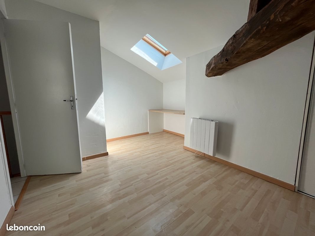 Appartement à louer, 85m², Montaigu-de-Quercy