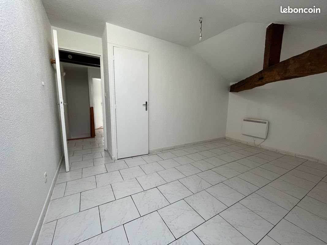 Appartement à louer, 85m², Montaigu-de-Quercy