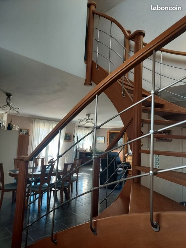 Maison à vendre, 136m², Genêts