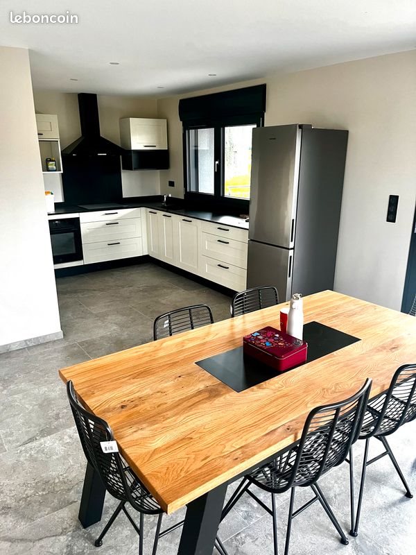Appartement à louer, 92m², Féternes