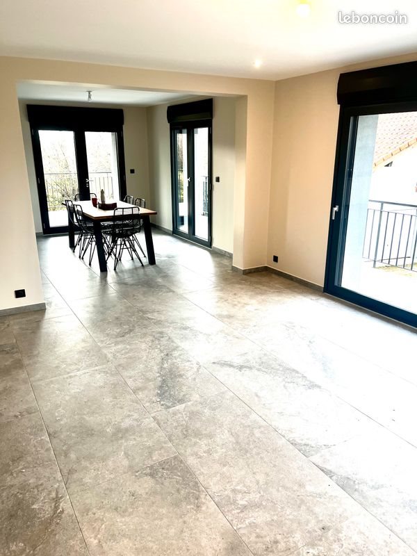 Appartement à louer, 92m², Féternes