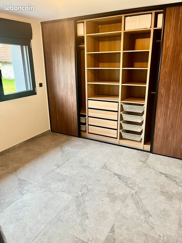 Appartement à louer, 92m², Féternes