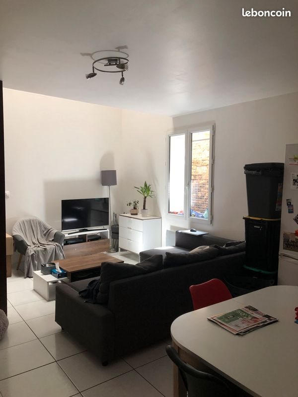 Appartement à louer, 67m², Roujan