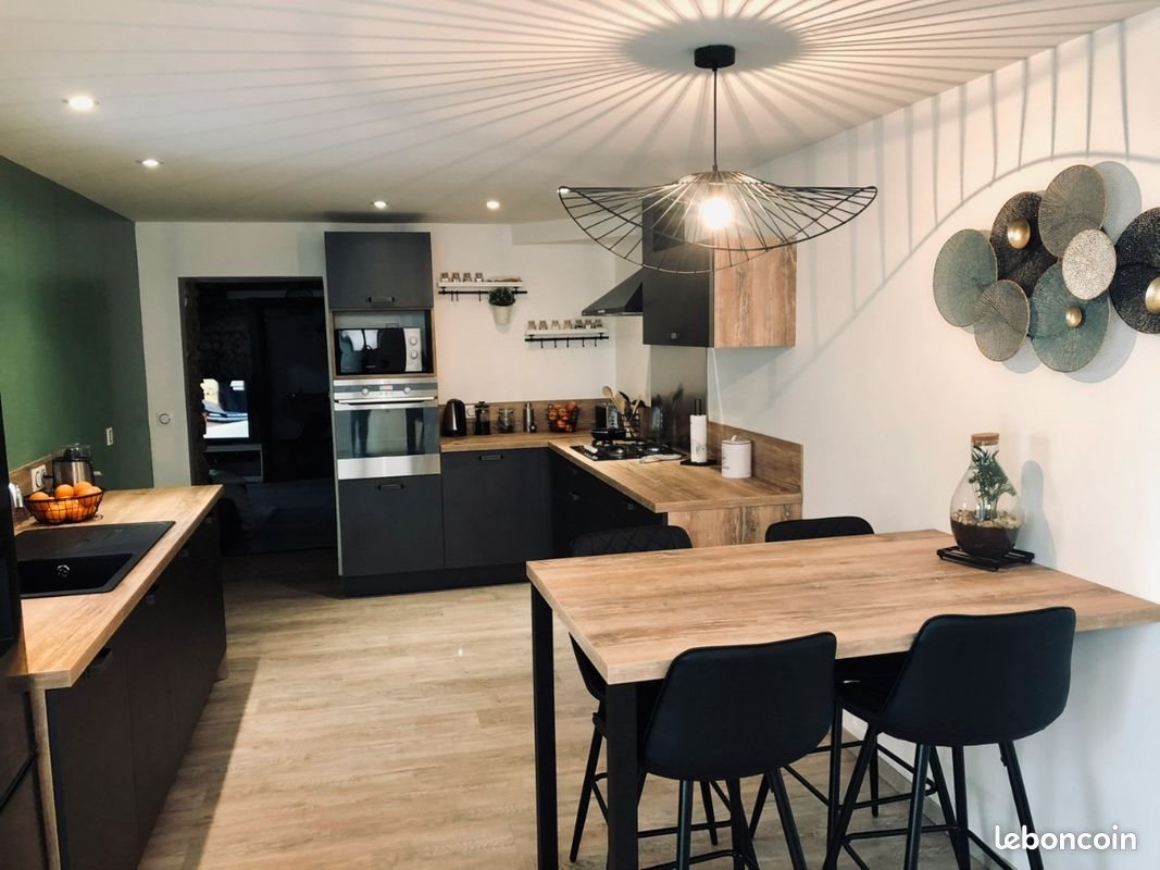 Maison à vendre, 140m², Volvic
