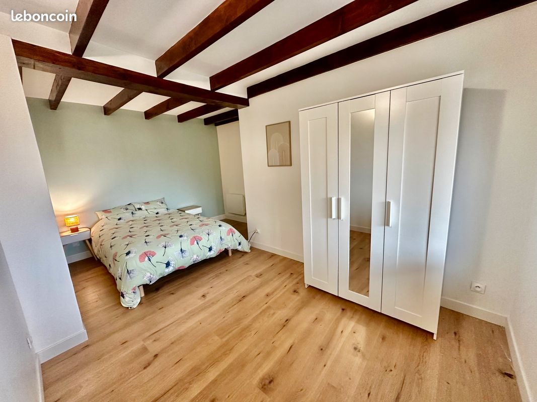Appartement à louer, 53m², Paron