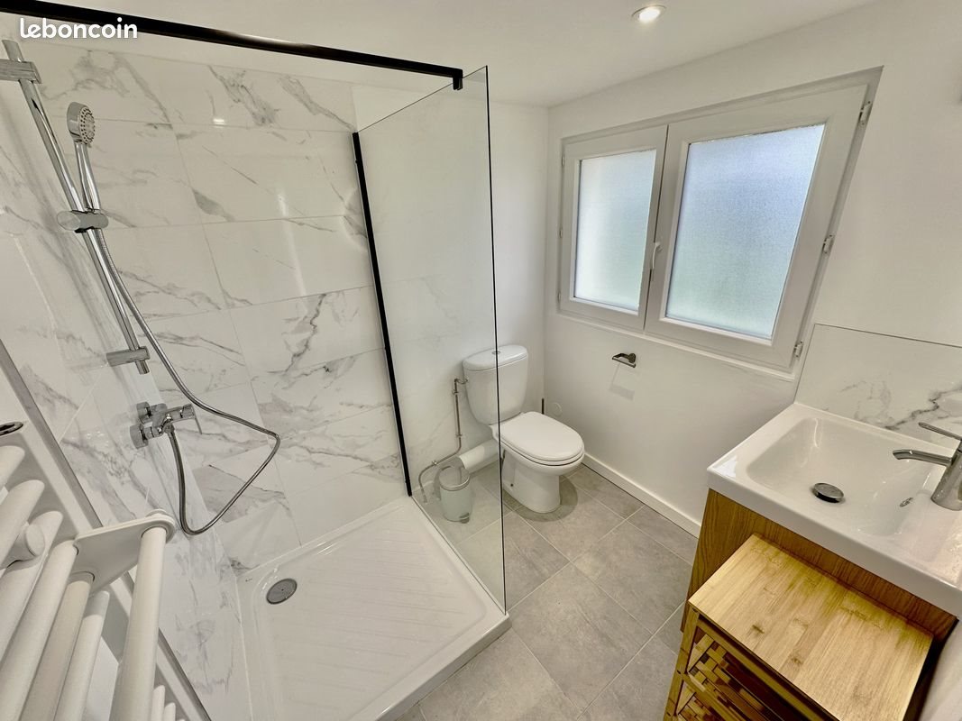 Appartement à louer, 53m², Paron