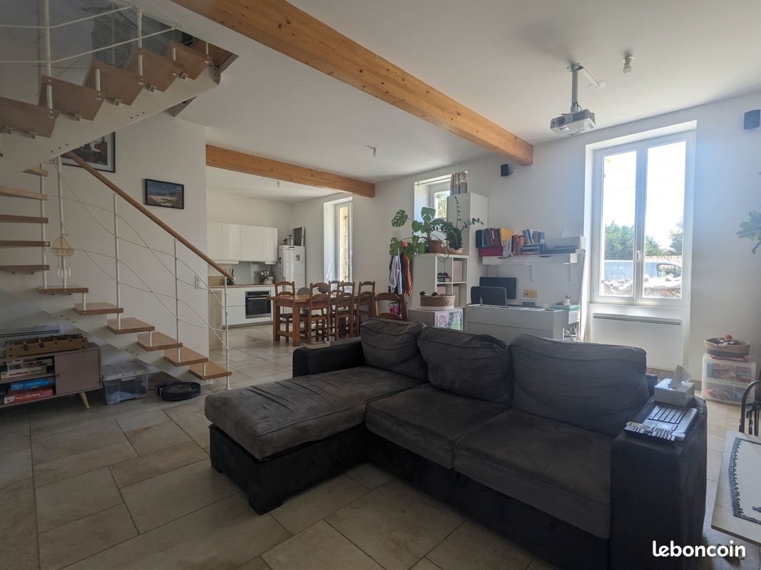 Maison à louer, 95m², Laruscade