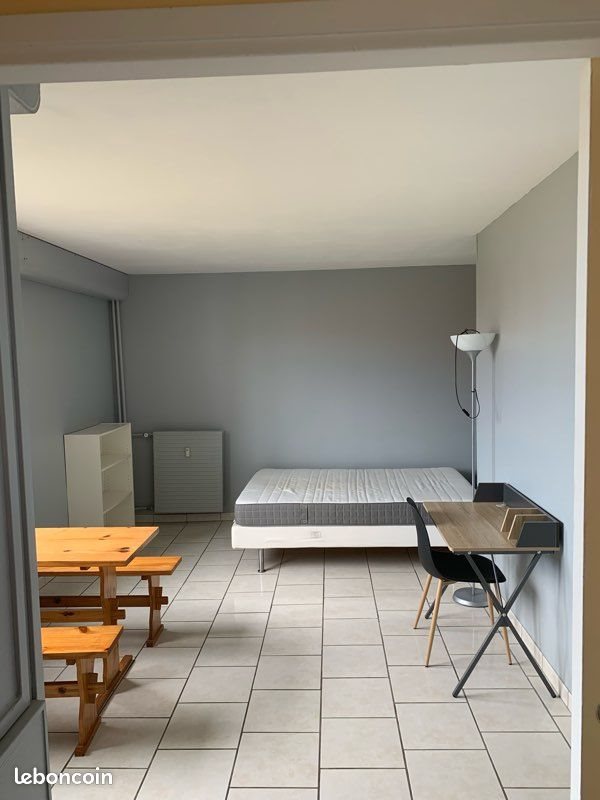 Appartement à louer, 32m², Evry