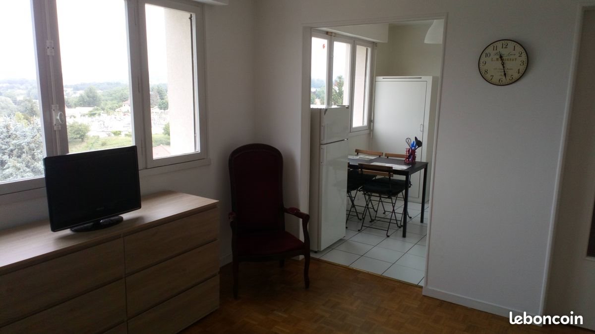 Appartement à louer, 30m², Pont-Evêque