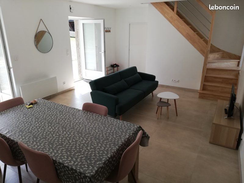 Maison à louer, 90m², Plounévez-Moëdec