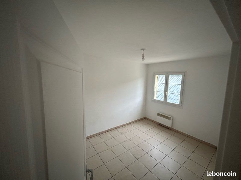 Appartement à louer, 59m², Luri