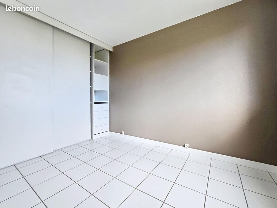 Appartement à louer, 42m², Pessac