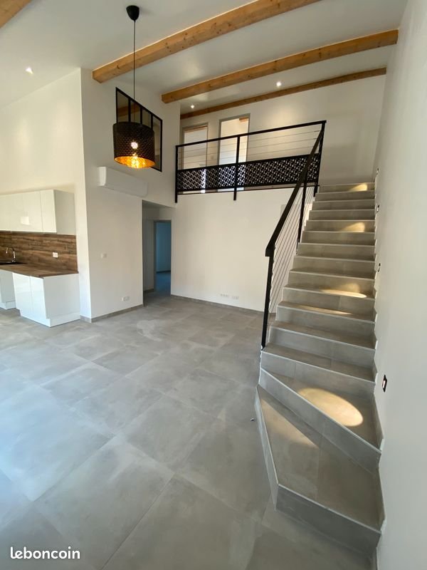 Maison à louer, 120m², Meynes