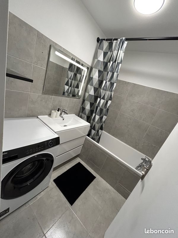 Appartement à louer, 55m², Lyon 8ème
