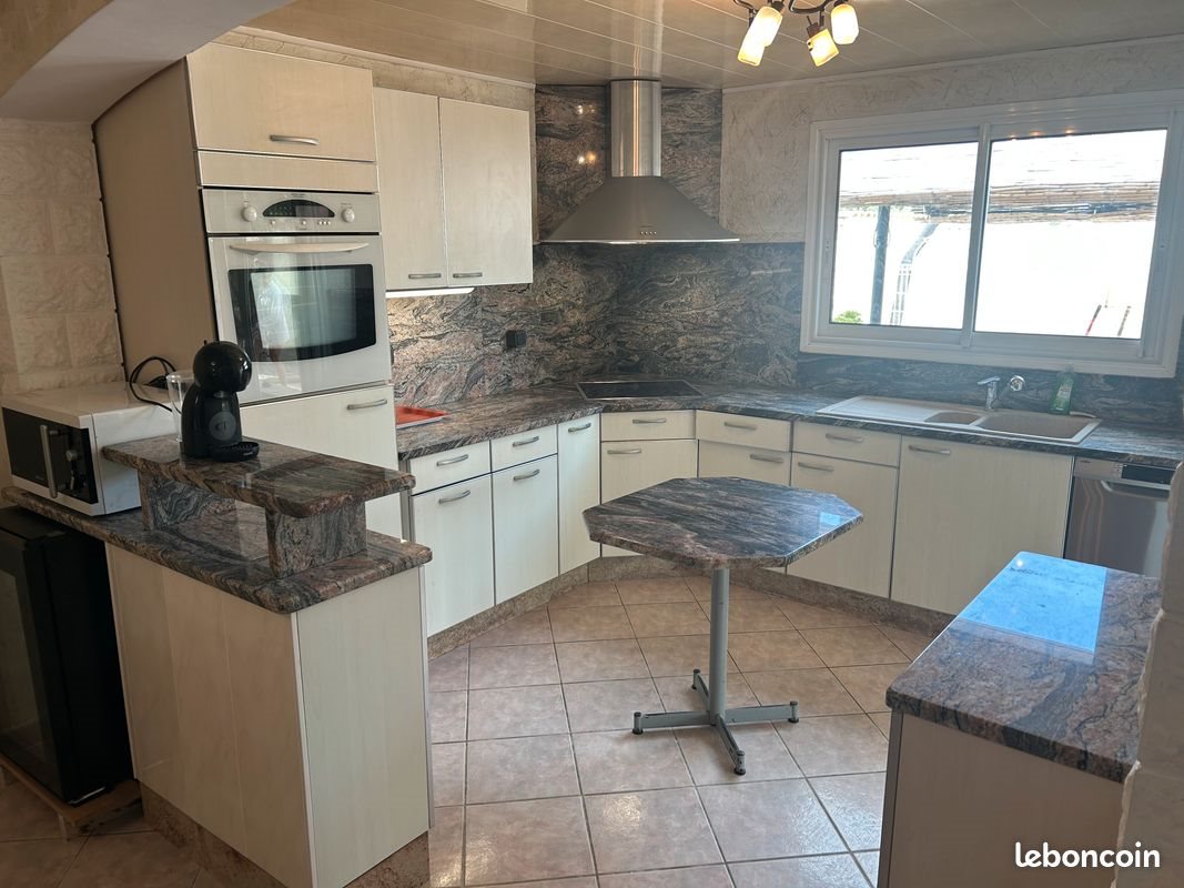 Maison à louer, 90m², Coursan
