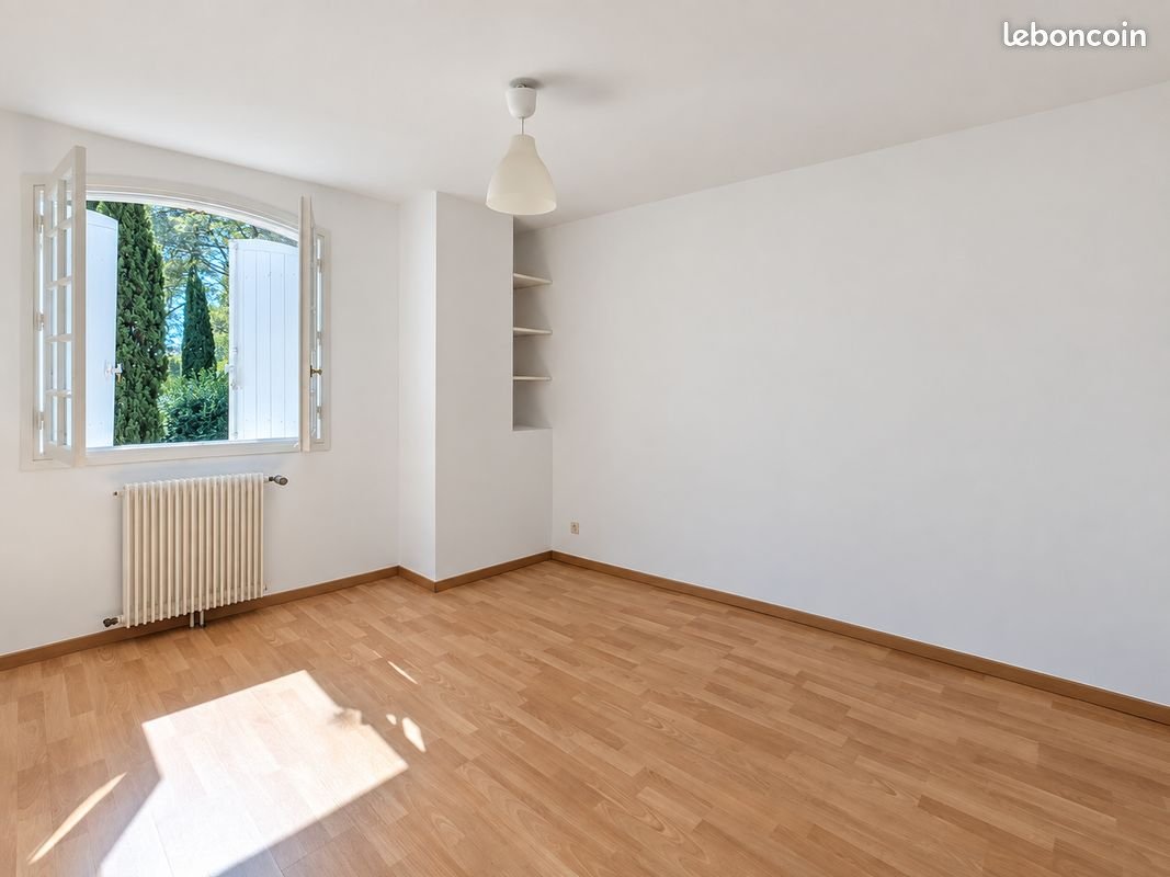 Maison à louer, 165m², Nîmes