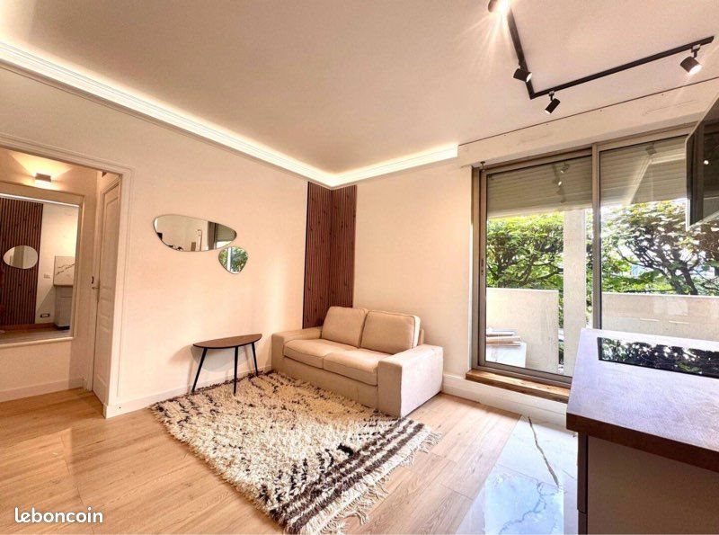 Appartement à louer, 30m², Courbevoie