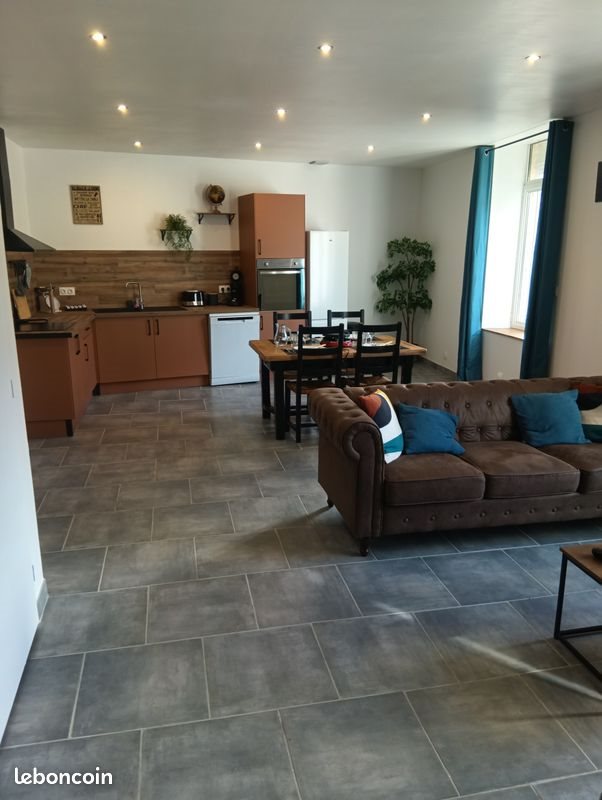 Appartement à louer, 80m², Le Collet-de-Dèze