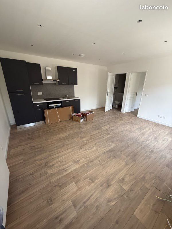 Appartement à louer, 38m², Saint-Léger-du-Bourg-Denis