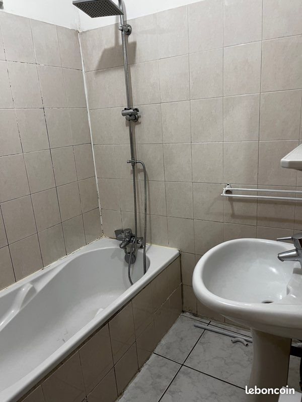 Appartement à louer, 53m², Piolenc