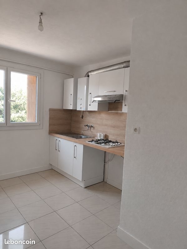 Appartement à louer, 61m², Grasse