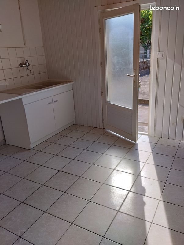 Maison à louer, 40m², Montendre
