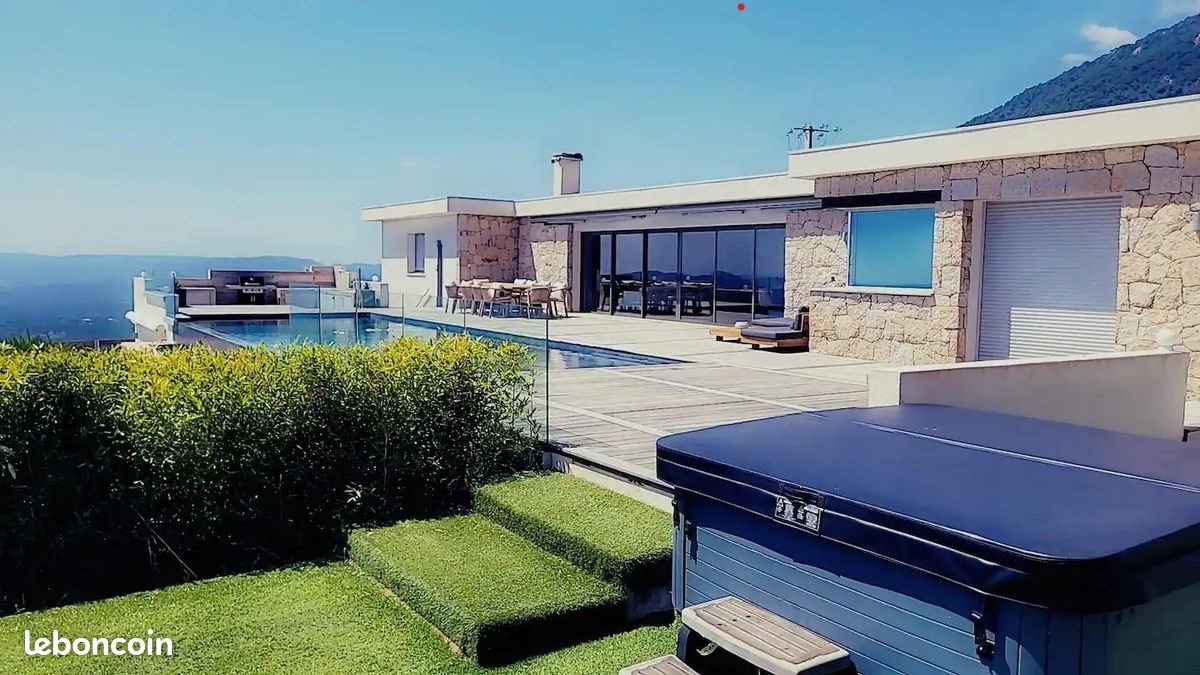 Maison à vendre, 330m², Porto-Vecchio