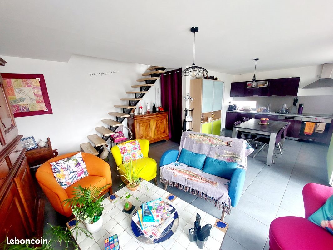 Maison à louer, 100m², Ecotay-l'Olme